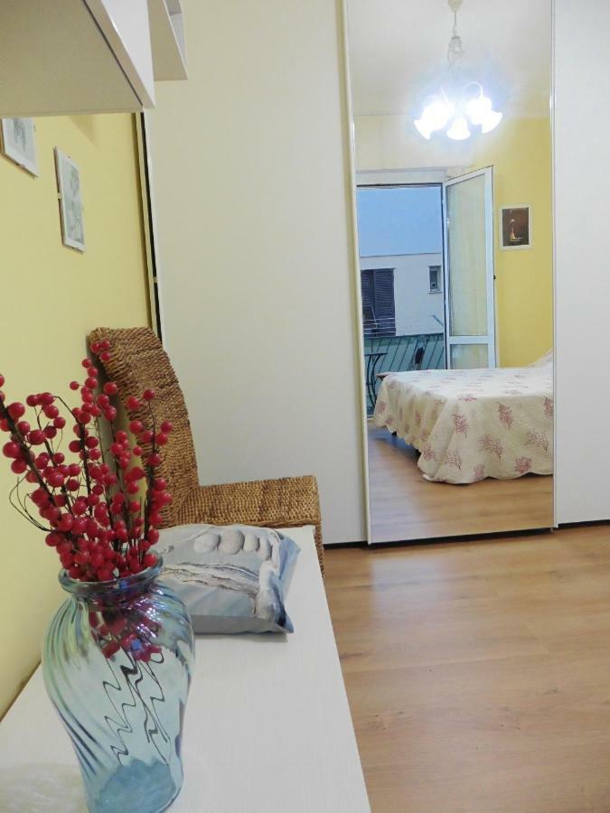 Raffaello Beach Apartment - 50 M From The Sea - Wifi Savona Luaran gambar