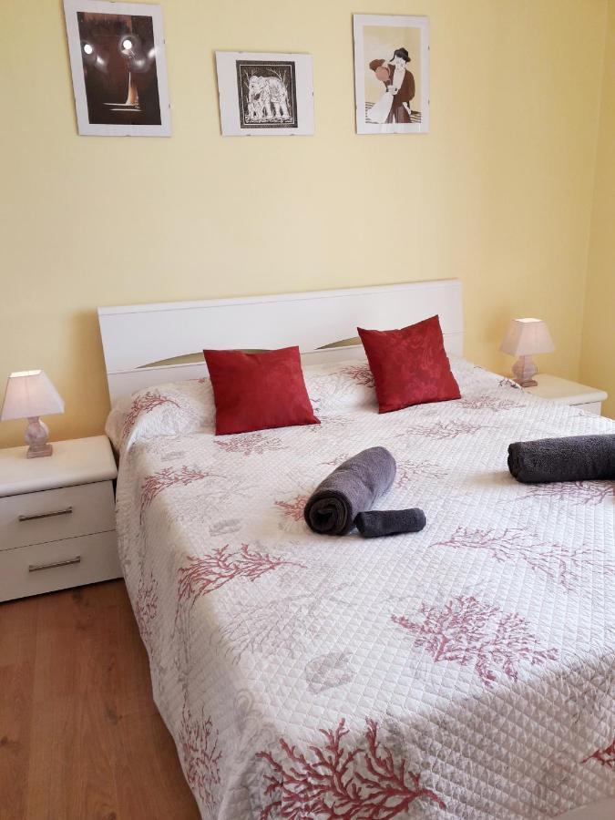Raffaello Beach Apartment - 50 M From The Sea - Wifi Savona Luaran gambar