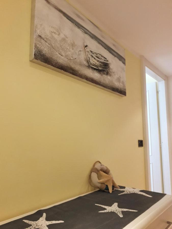Raffaello Beach Apartment - 50 M From The Sea - Wifi Savona Luaran gambar
