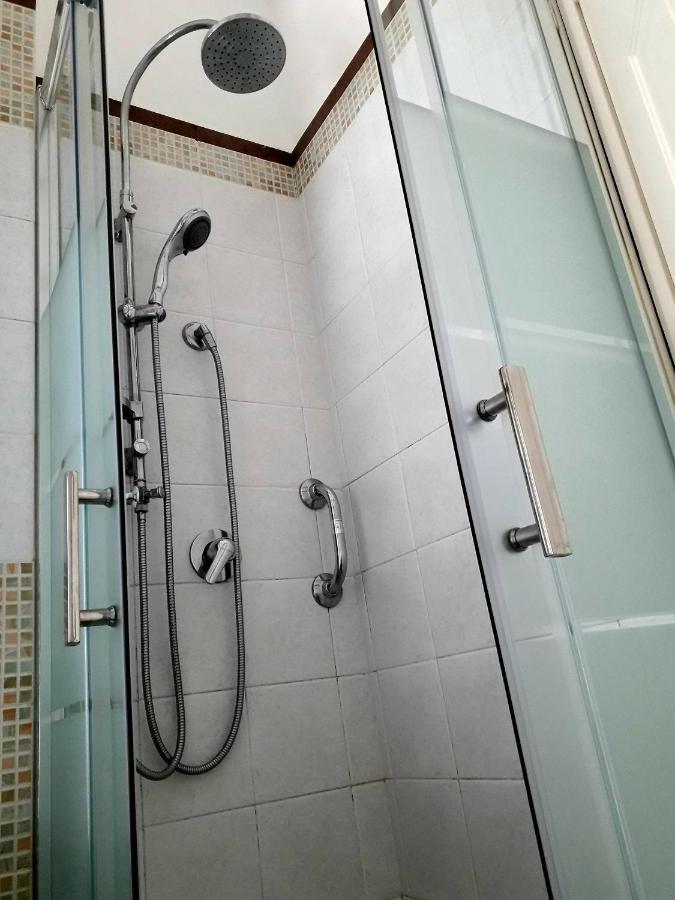 Raffaello Beach Apartment - 50 M From The Sea - Wifi Savona Luaran gambar
